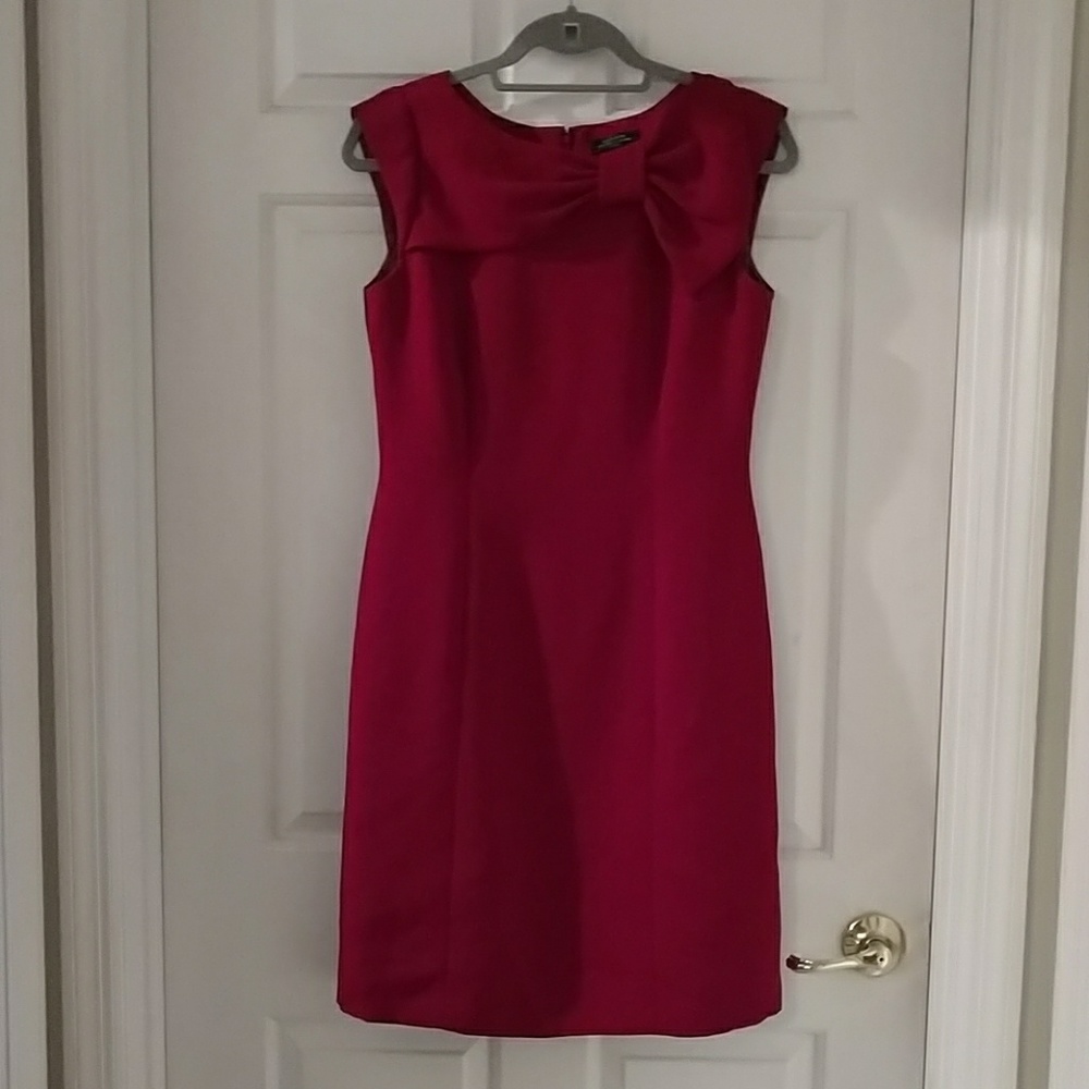 Tahari red sleeveless dress